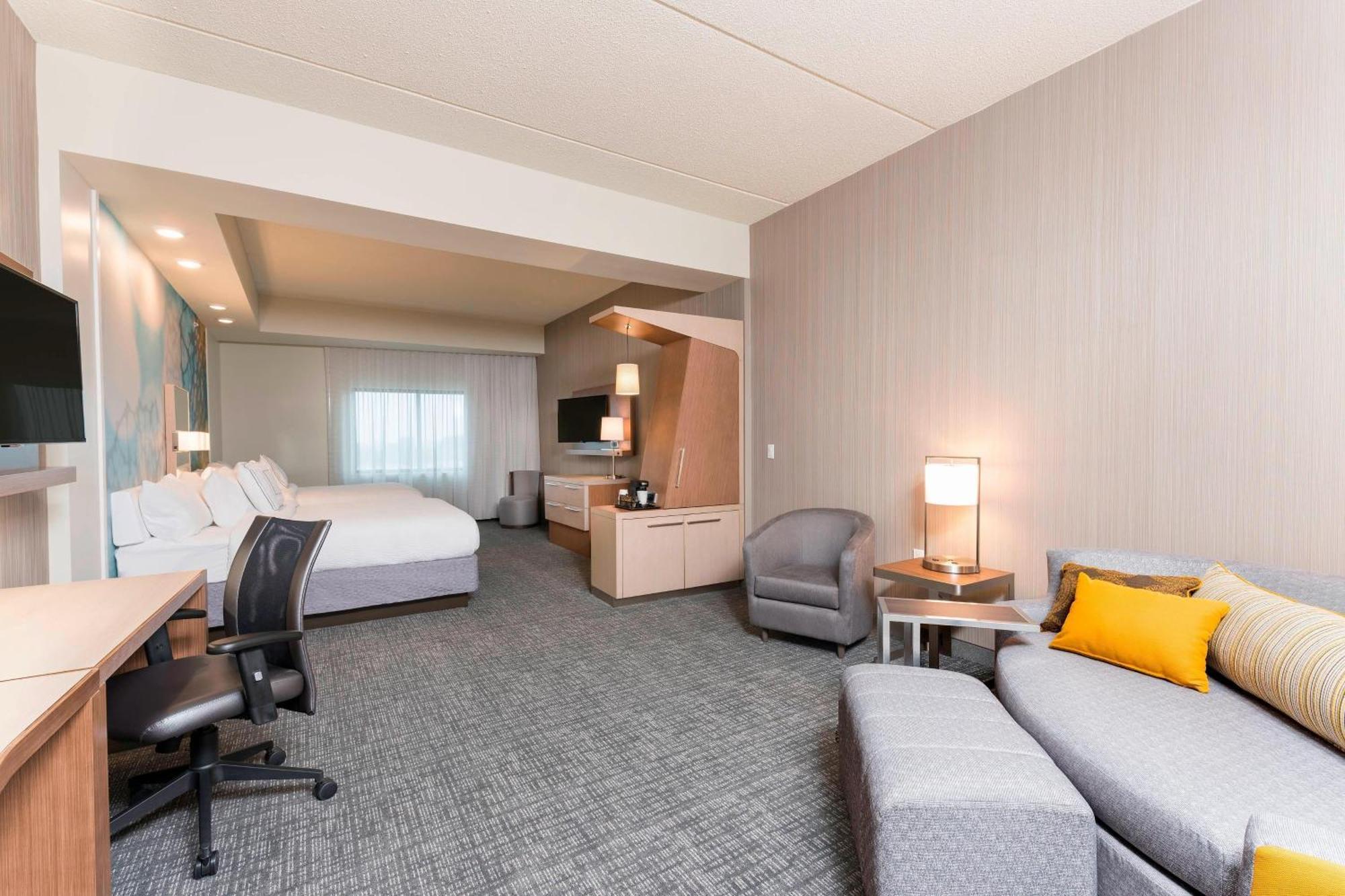 Courtyard By Marriott Mt. Pleasant At Central Michigan University Mount Pleasant Zewnętrze zdjęcie