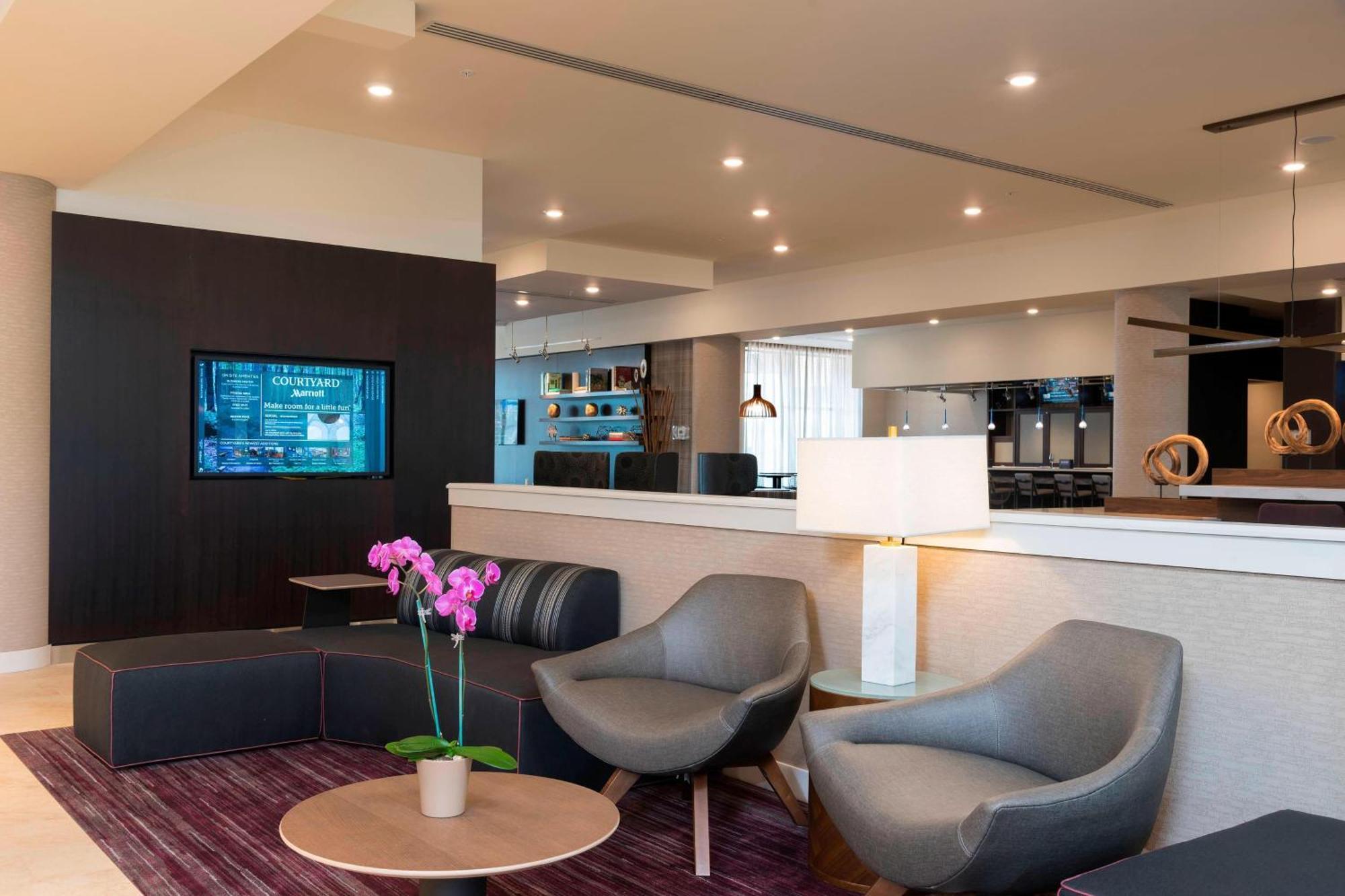 Courtyard By Marriott Mt. Pleasant At Central Michigan University Mount Pleasant Zewnętrze zdjęcie
